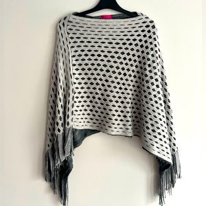 Stylish Gray Poncho with Fringe